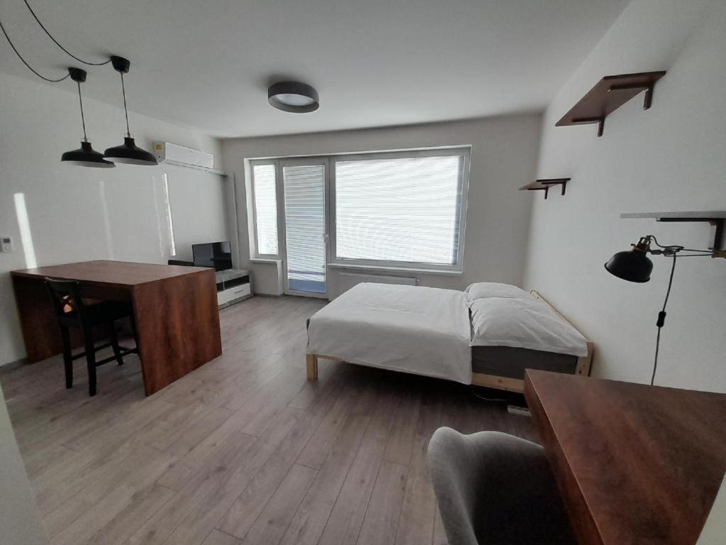 Entrez Radnica Apartment Kosice Luaran gambar