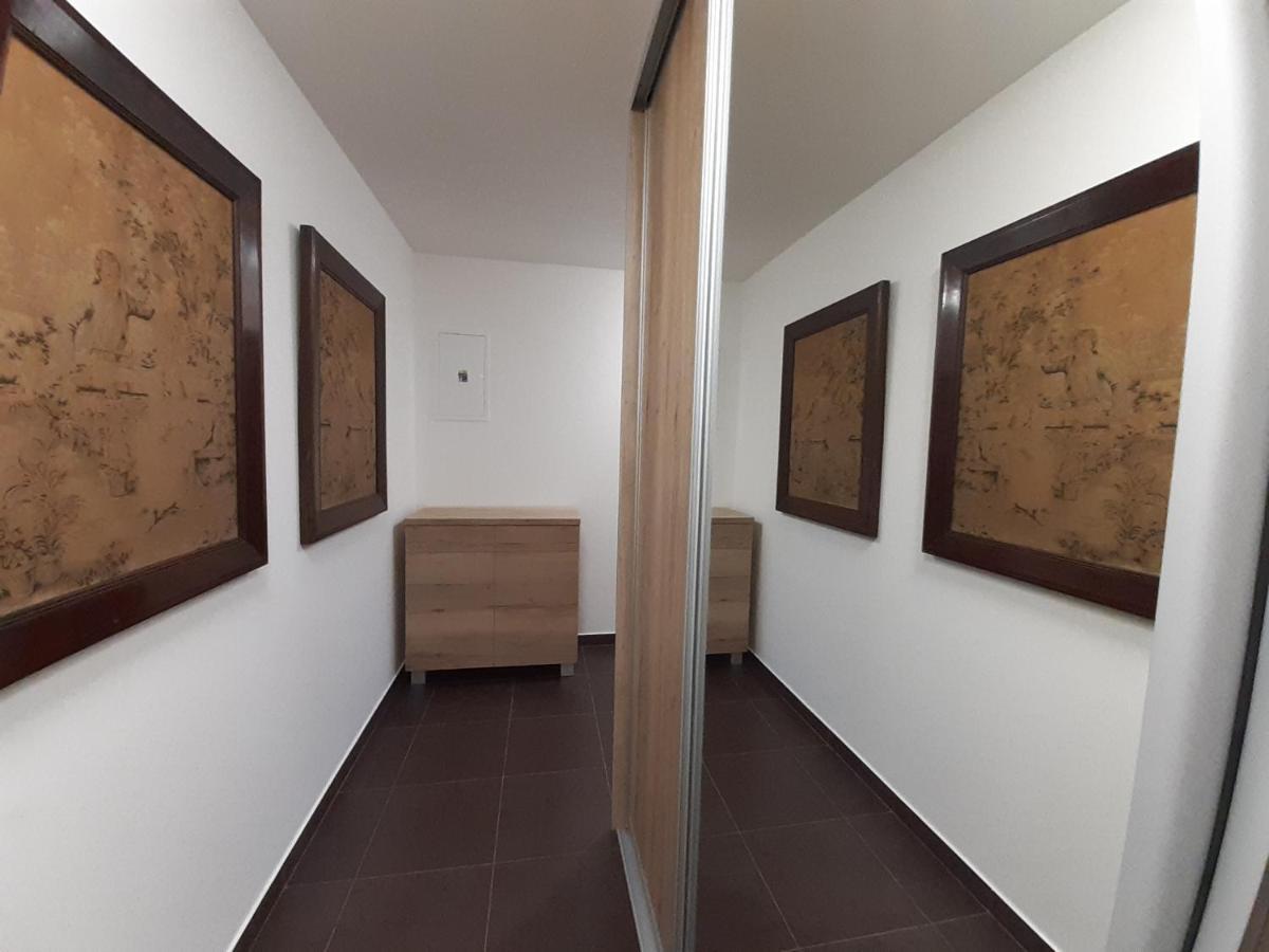 Entrez Radnica Apartment Kosice Luaran gambar